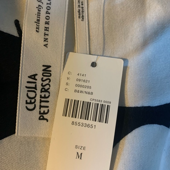 Anthropologie Black and White Swan Print women’s medium top - Picture 5 of 6